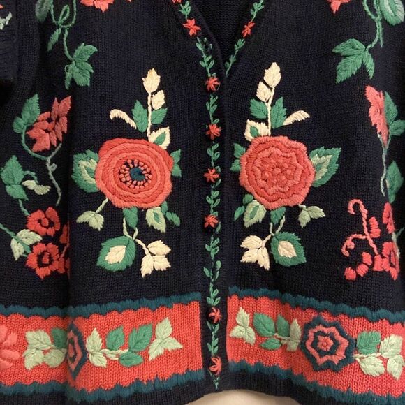 Vintage Navy Floral Embroidered Cardigan Sweater size M - Picture 3 of 13